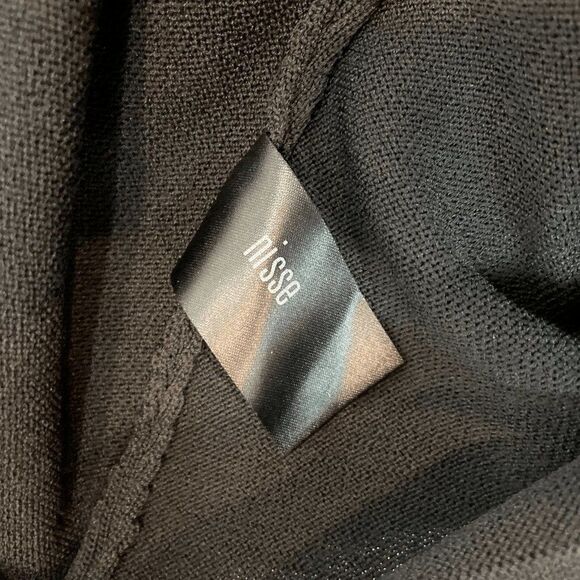 Nisse Women's Black Crew Neck Back Zip Short Sleeve Sweater Top Size Large - Picture 2 of 7